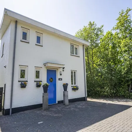 Detached 6 Pers Apartment *