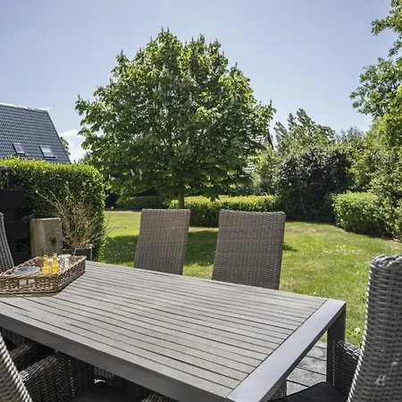 Detached 6 Pers Apartment